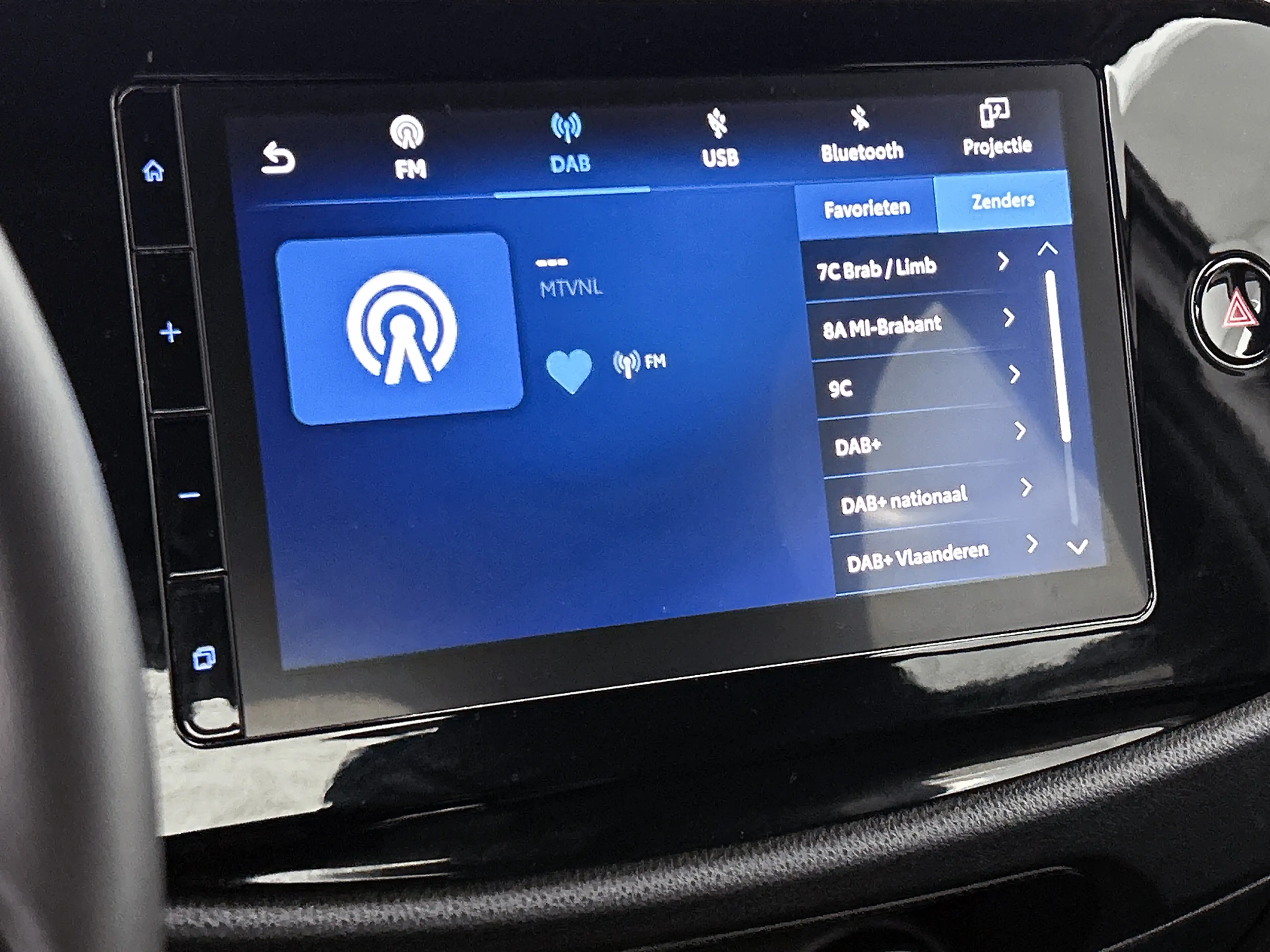 Toyota Aygo X 1.0 VVT-i MT Play | BTW voertuig | Apple CarPlay/A — photo 7