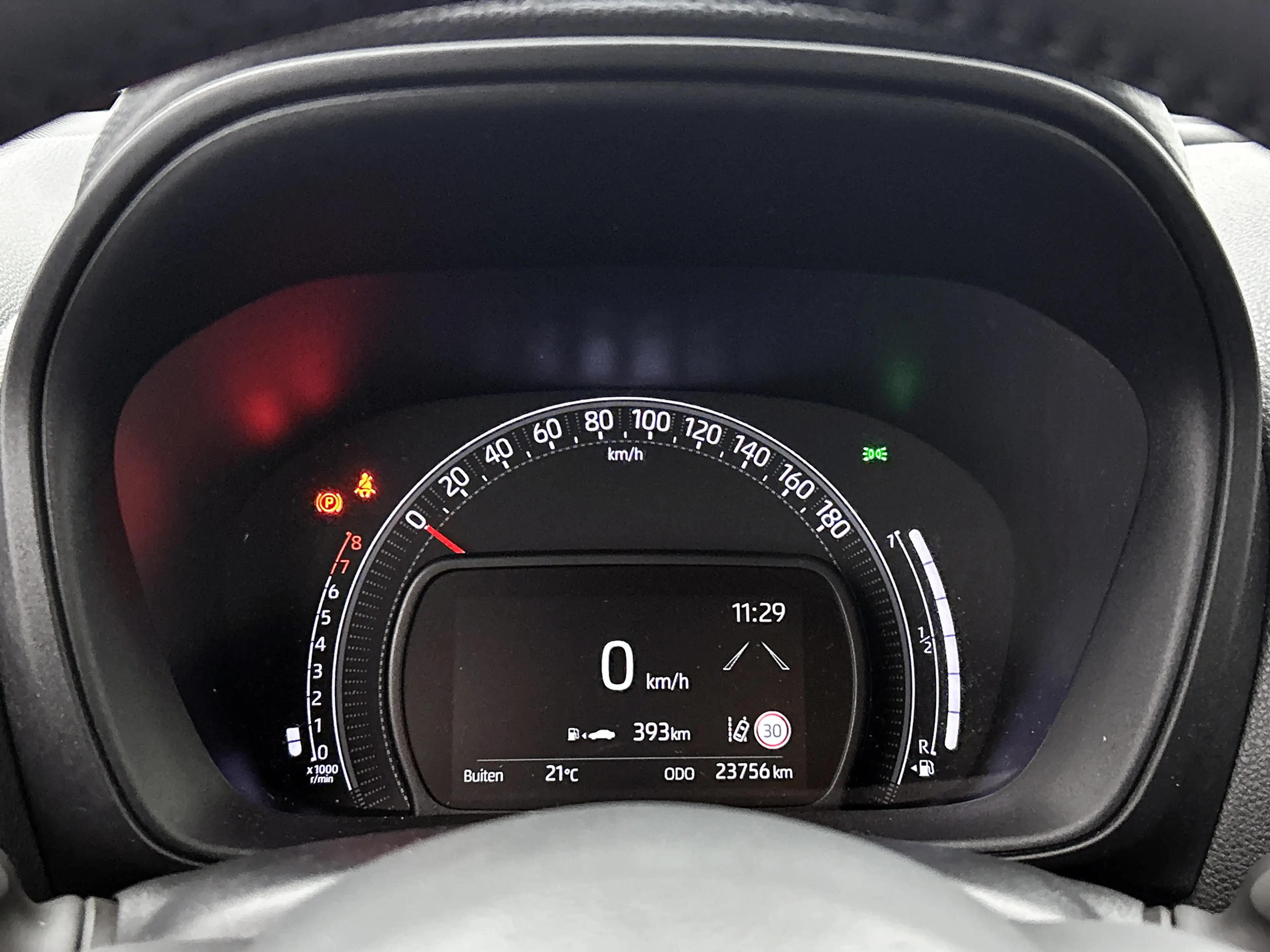 Toyota Aygo X 1.0 VVT-i MT Play | BTW voertuig | Apple CarPlay/A — photo 5