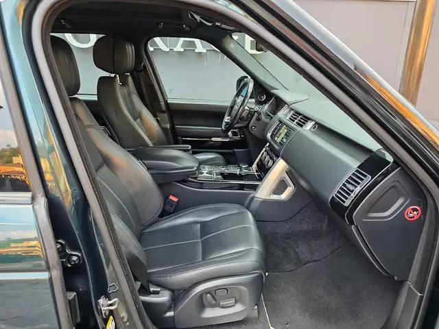 Land Rover Range Rover view 10