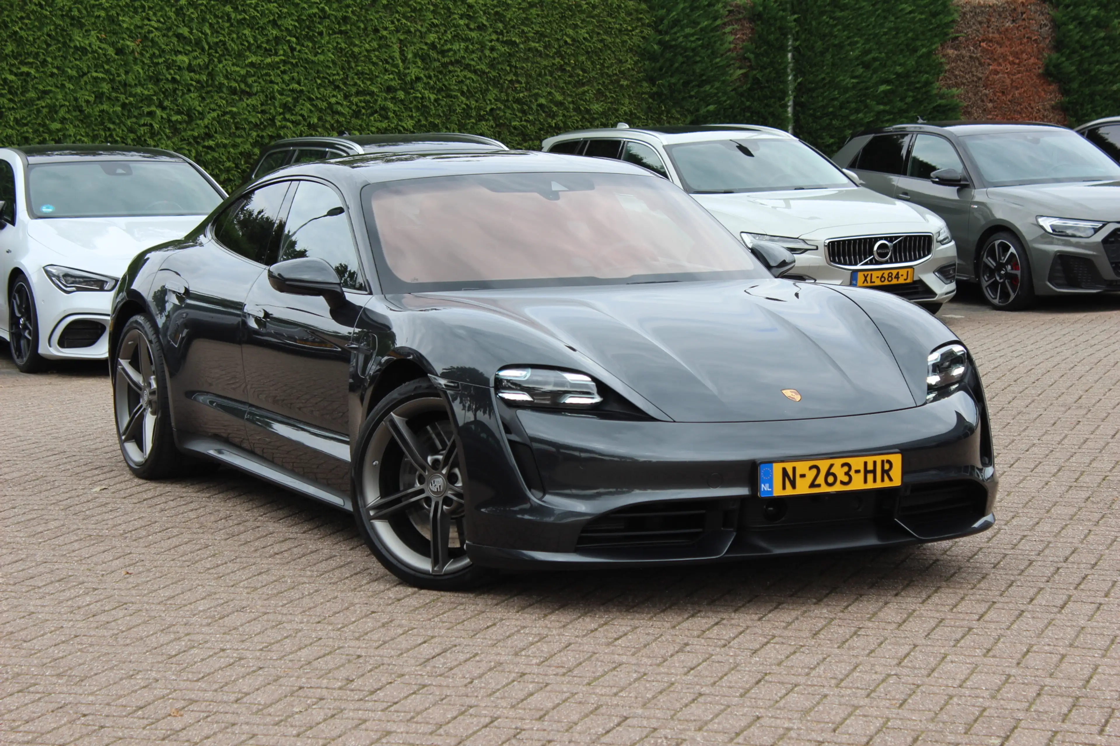 Porsche Taycan Turbo 93 kWh / 360Camera / Passenger Display / Ach