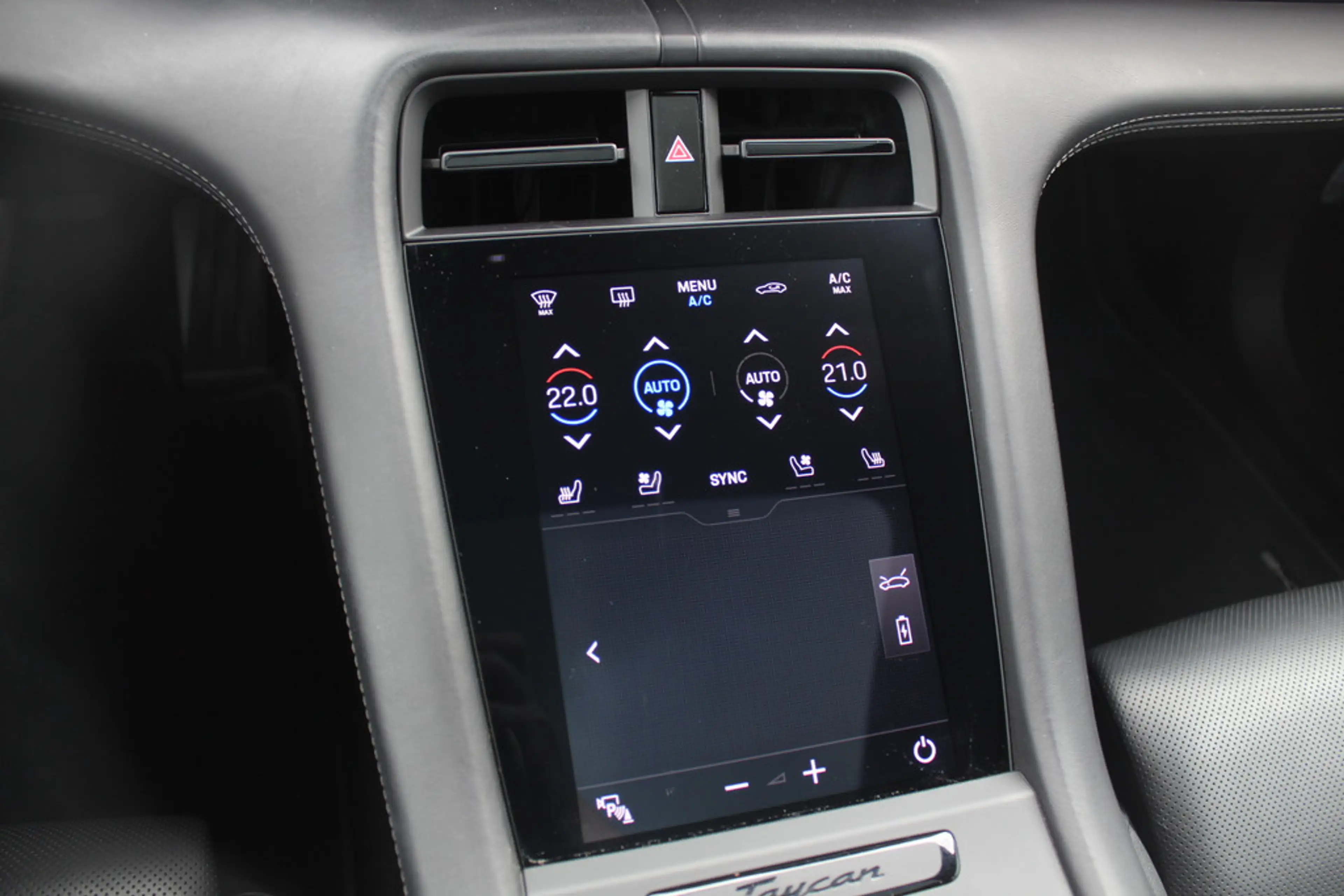 Porsche Taycan Turbo 93 kWh / 360Camera / Passenger Display / Ach — photo 26