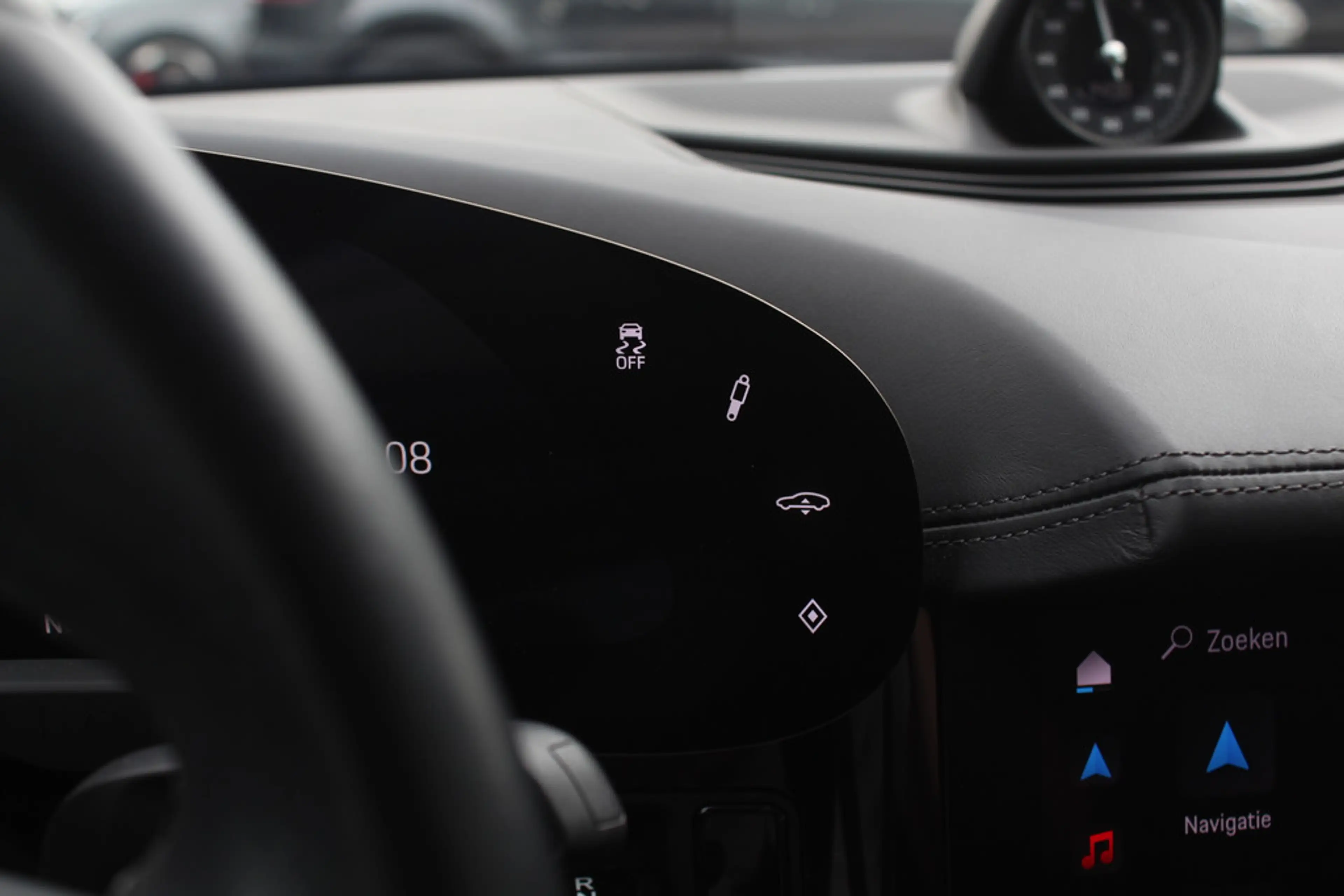 Porsche Taycan Turbo 93 kWh / 360Camera / Passenger Display / Ach — photo 33