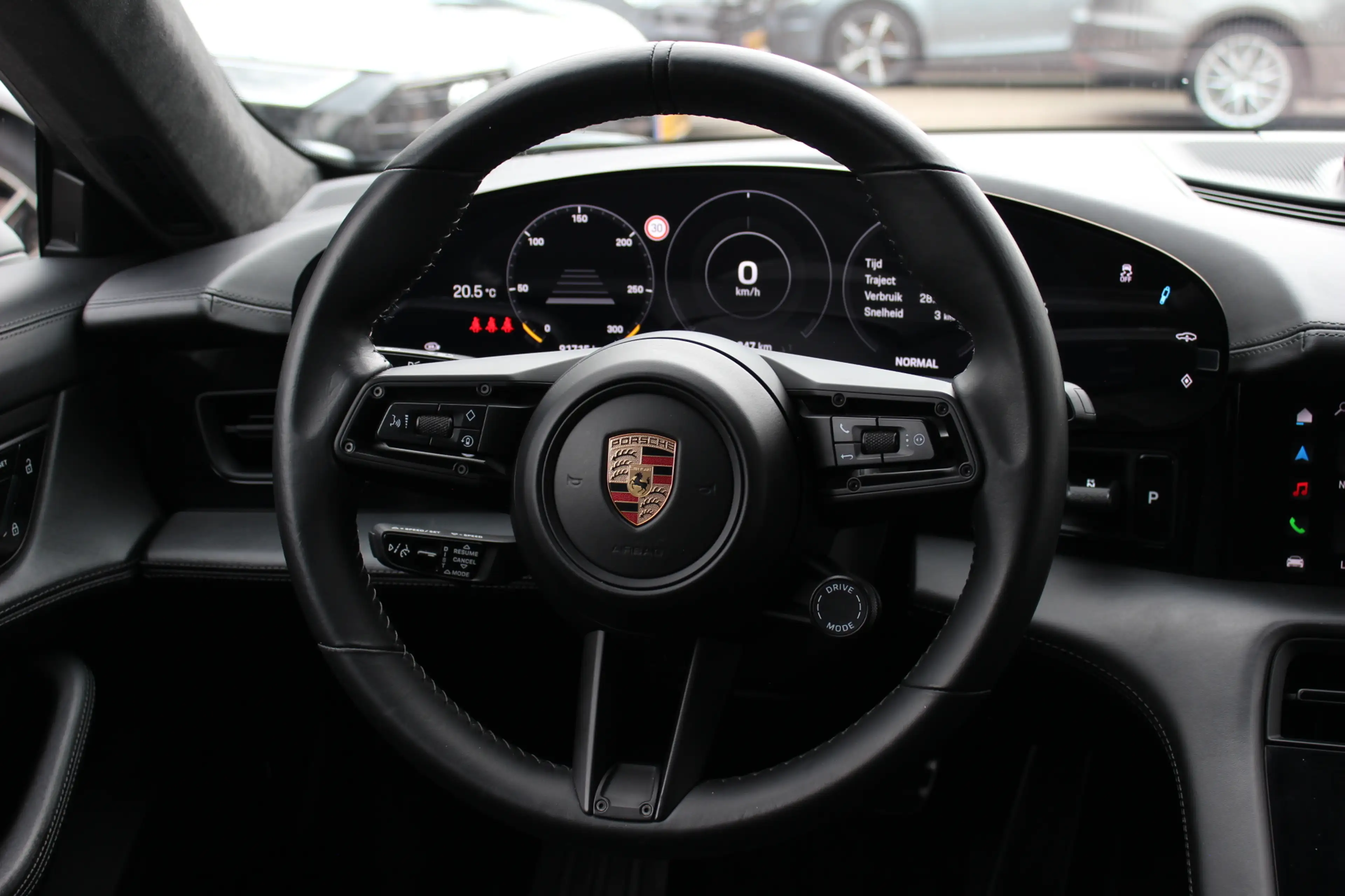 Porsche Taycan Turbo 93 kWh / 360Camera / Passenger Display / Ach — photo 18