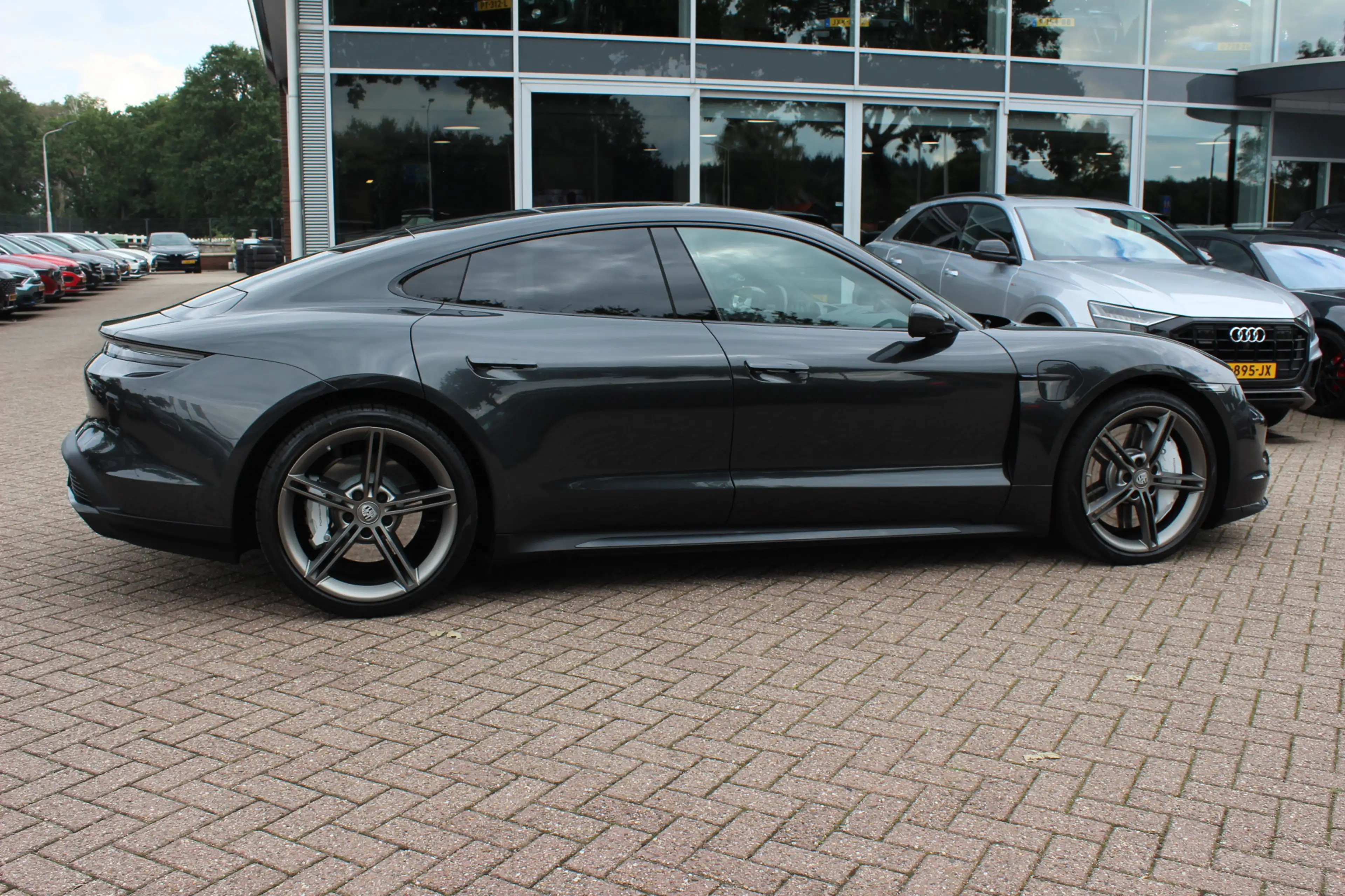 Porsche Taycan Turbo 93 kWh / 360Camera / Passenger Display / Ach — photo 6