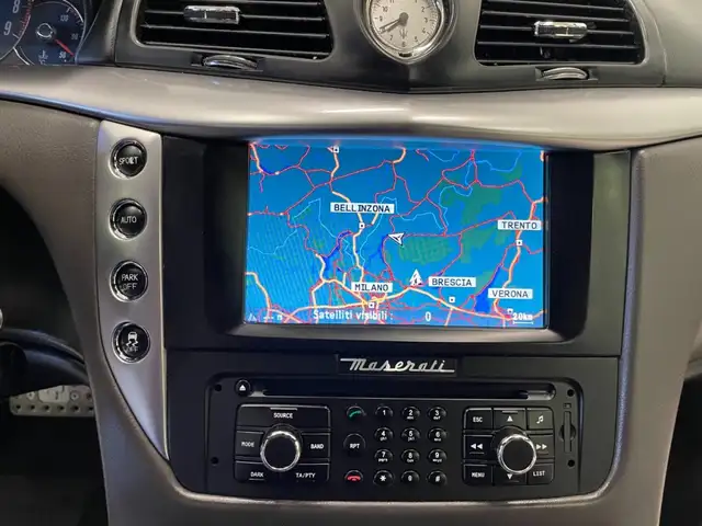 Maserati Granturismo view 13