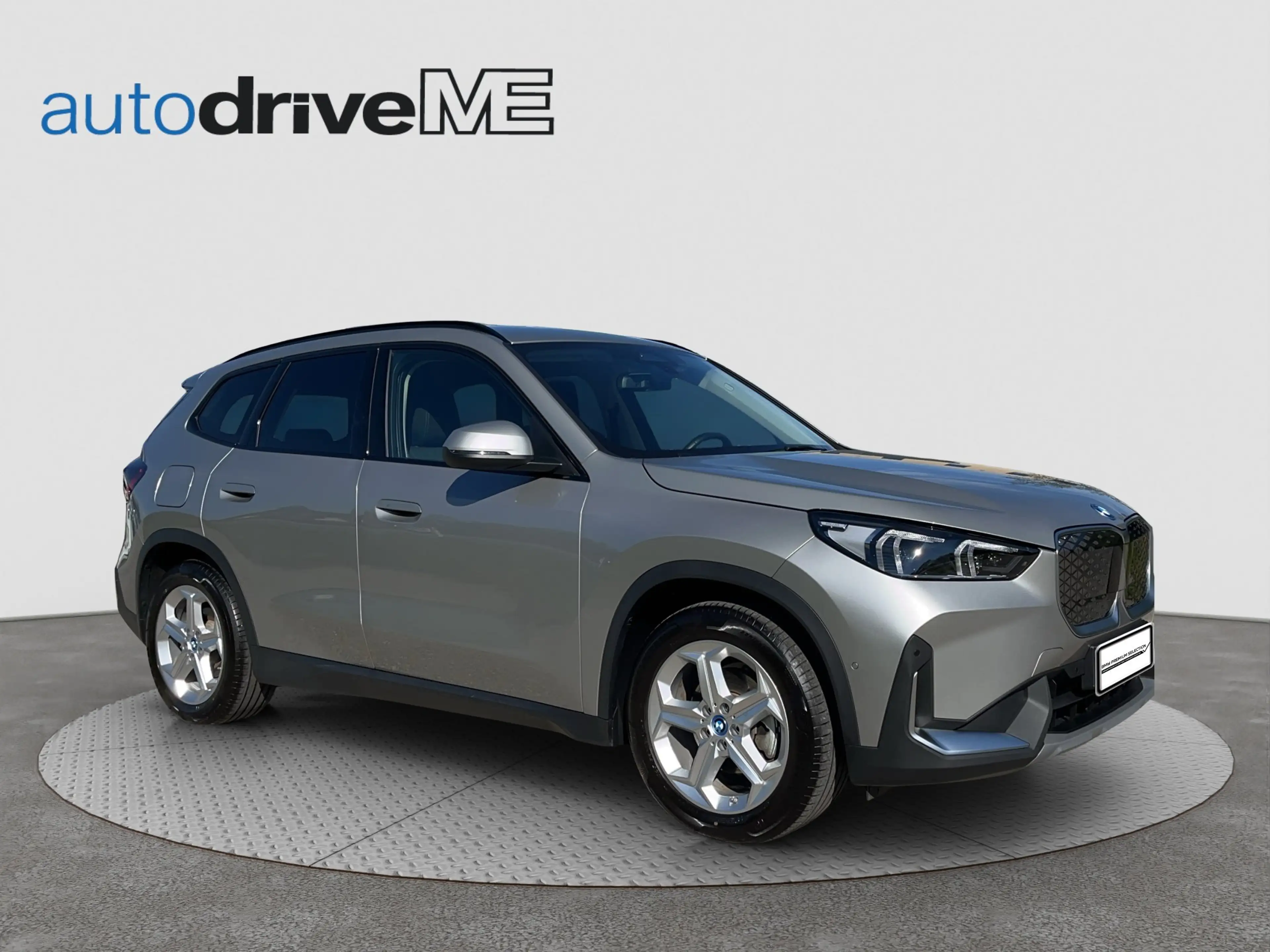 BMW iX1 eDrive 20 KAM LED ACC Kam. SHZ AHK AUT LM — photo 9