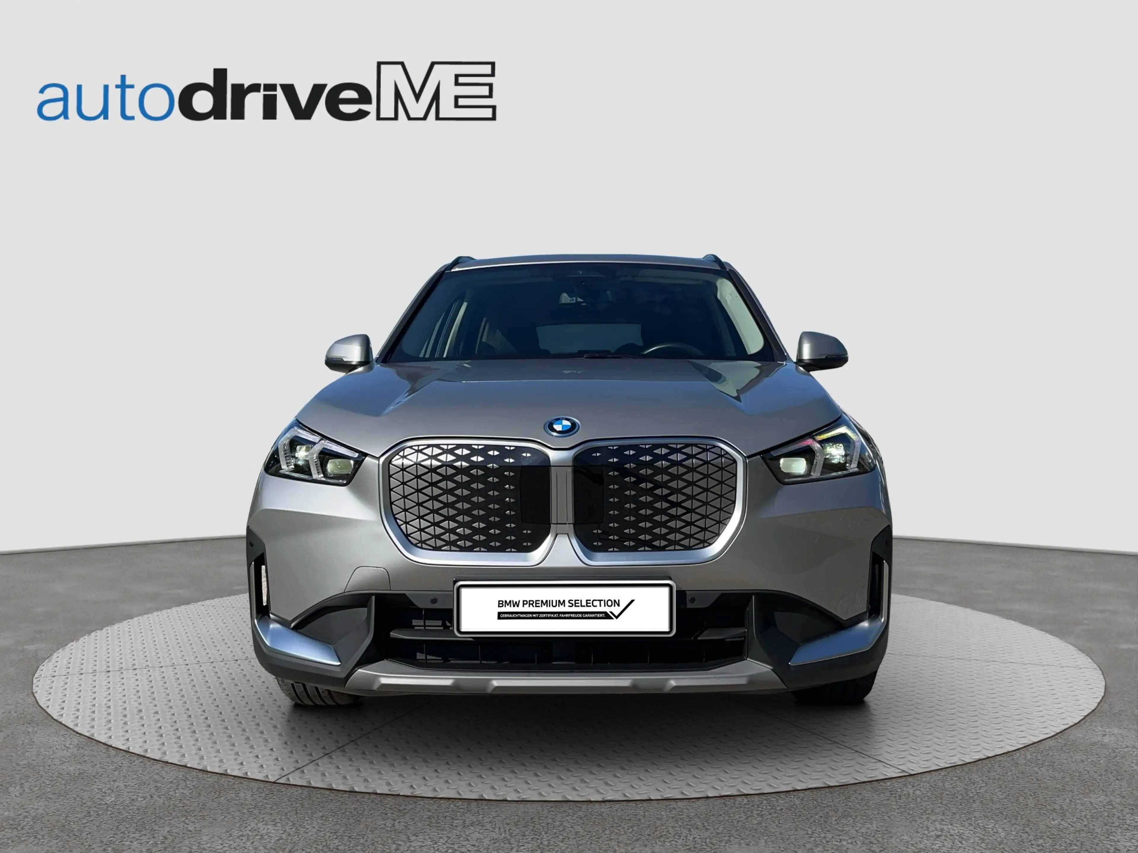 BMW iX1 eDrive 20 KAM LED ACC Kam. SHZ AHK AUT LM — photo 3