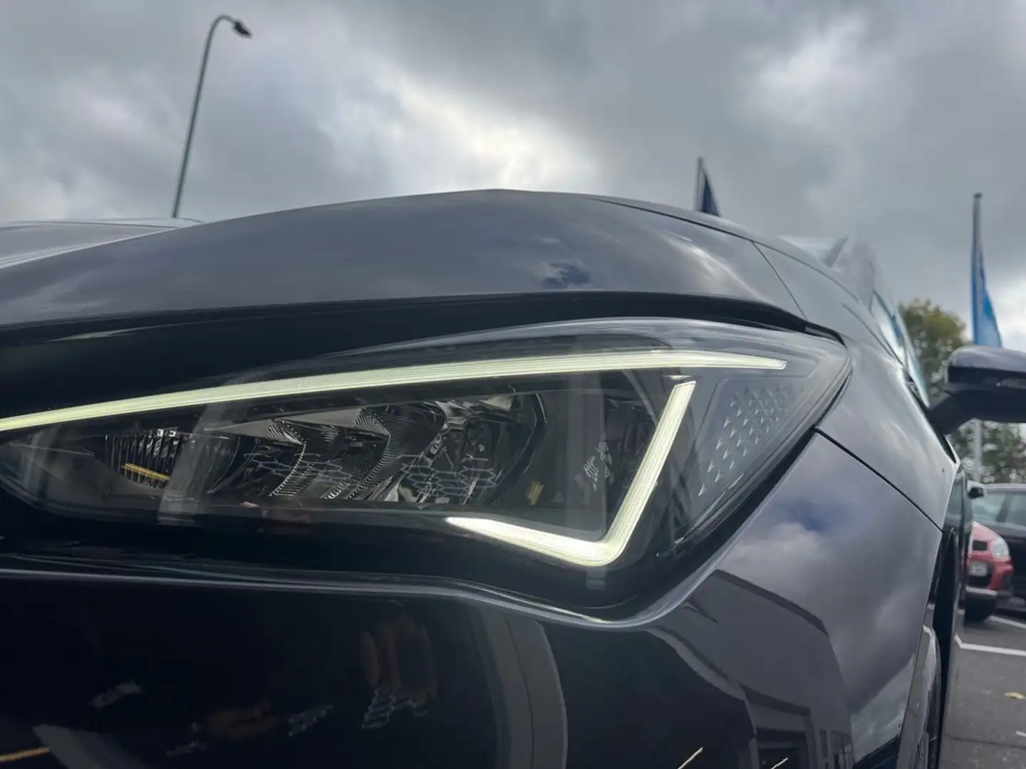 CUPRA Born 170 kW Grau - 2