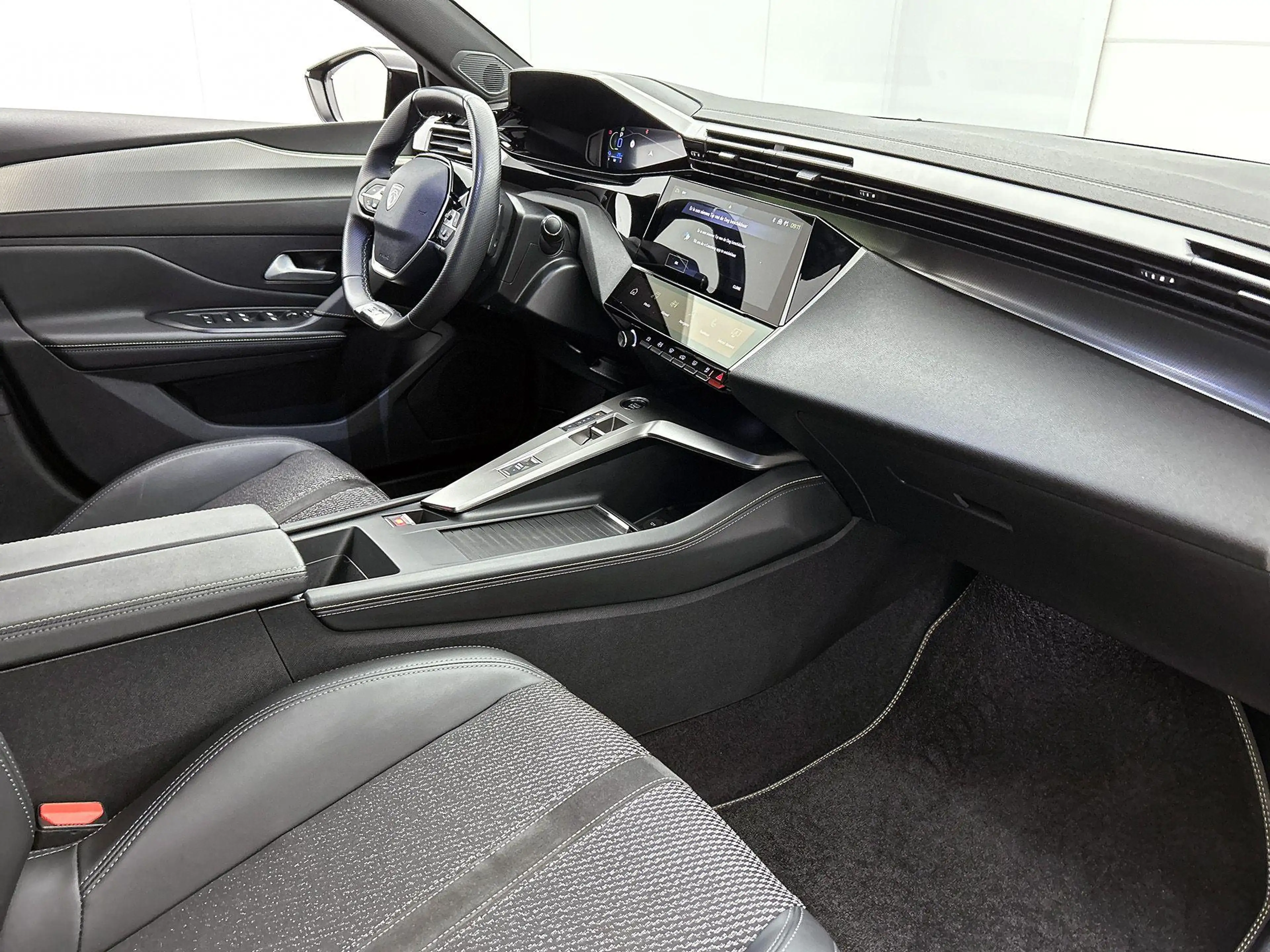 Peugeot 408 1.6 225pk HYbrid GT Automaat | Navigatie | Achteru — photo 12