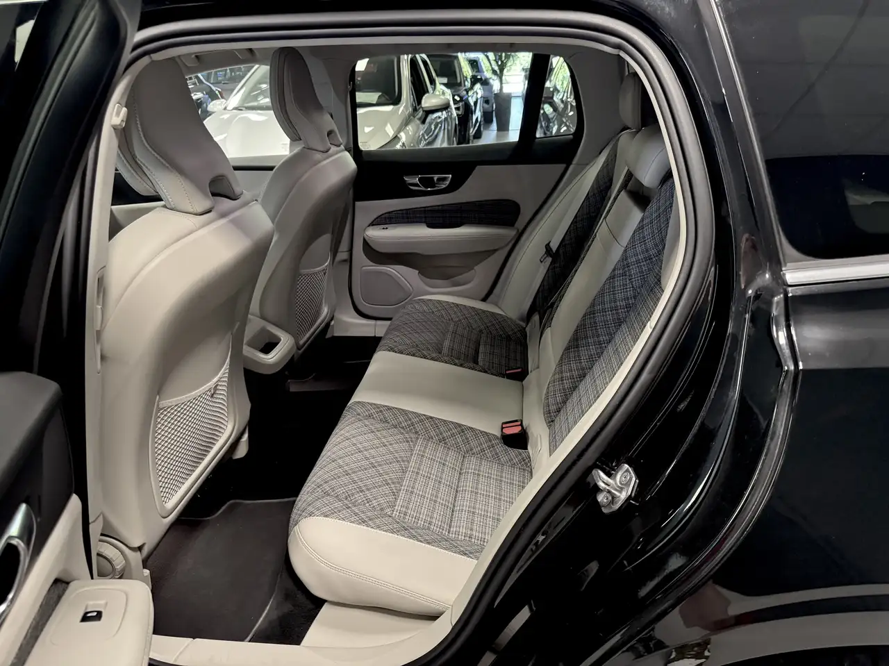 Volvo V60 — photo 10 sur 17
