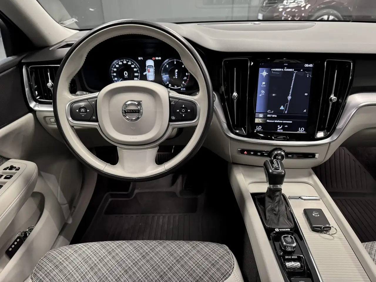 Volvo V60 — photo 14 sur 17