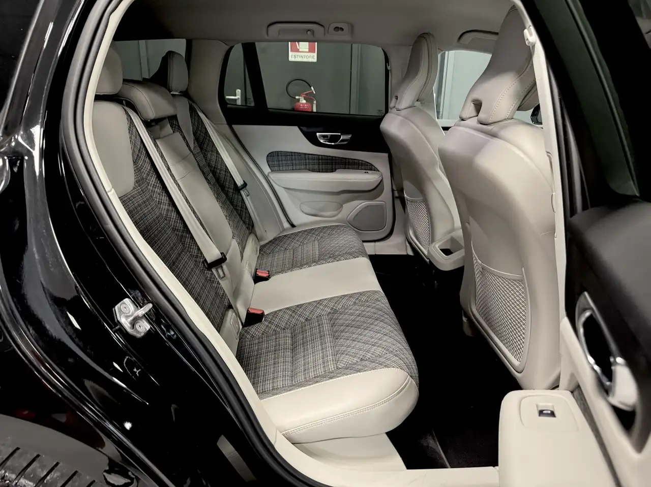 Volvo V60 — photo 11 sur 17