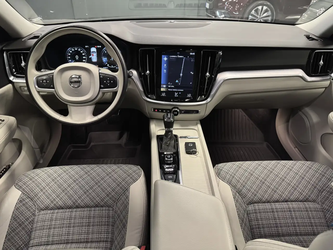Volvo V60 — photo 8 sur 17