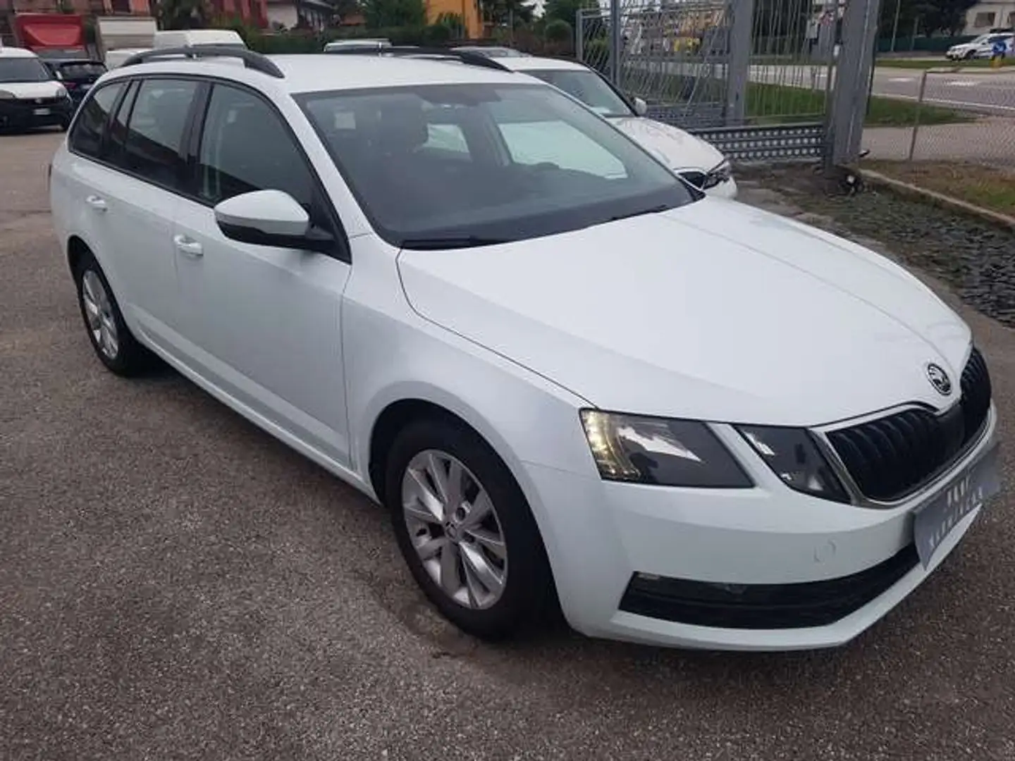 Skoda Octavia Wagon 1.6 tdi Executive 115cv dsg EURO6D-TEMP Blanc - 1