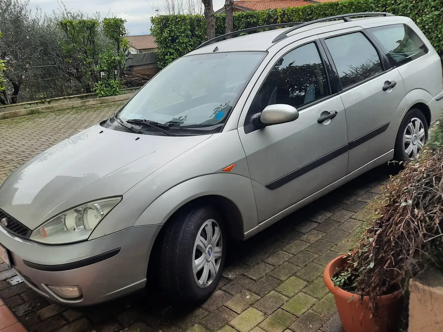 Ford Focus Focus SW 1.6i 16v Zetec Argento - 1