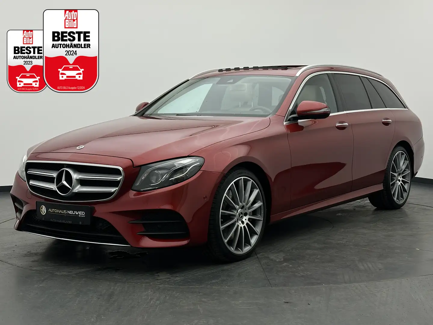Mercedes-Benz E 400 E 400d 4M T 9G+MBEAM+AMG+SHD+SITZKLIMA+WIDE+AHK+ Rood - 1