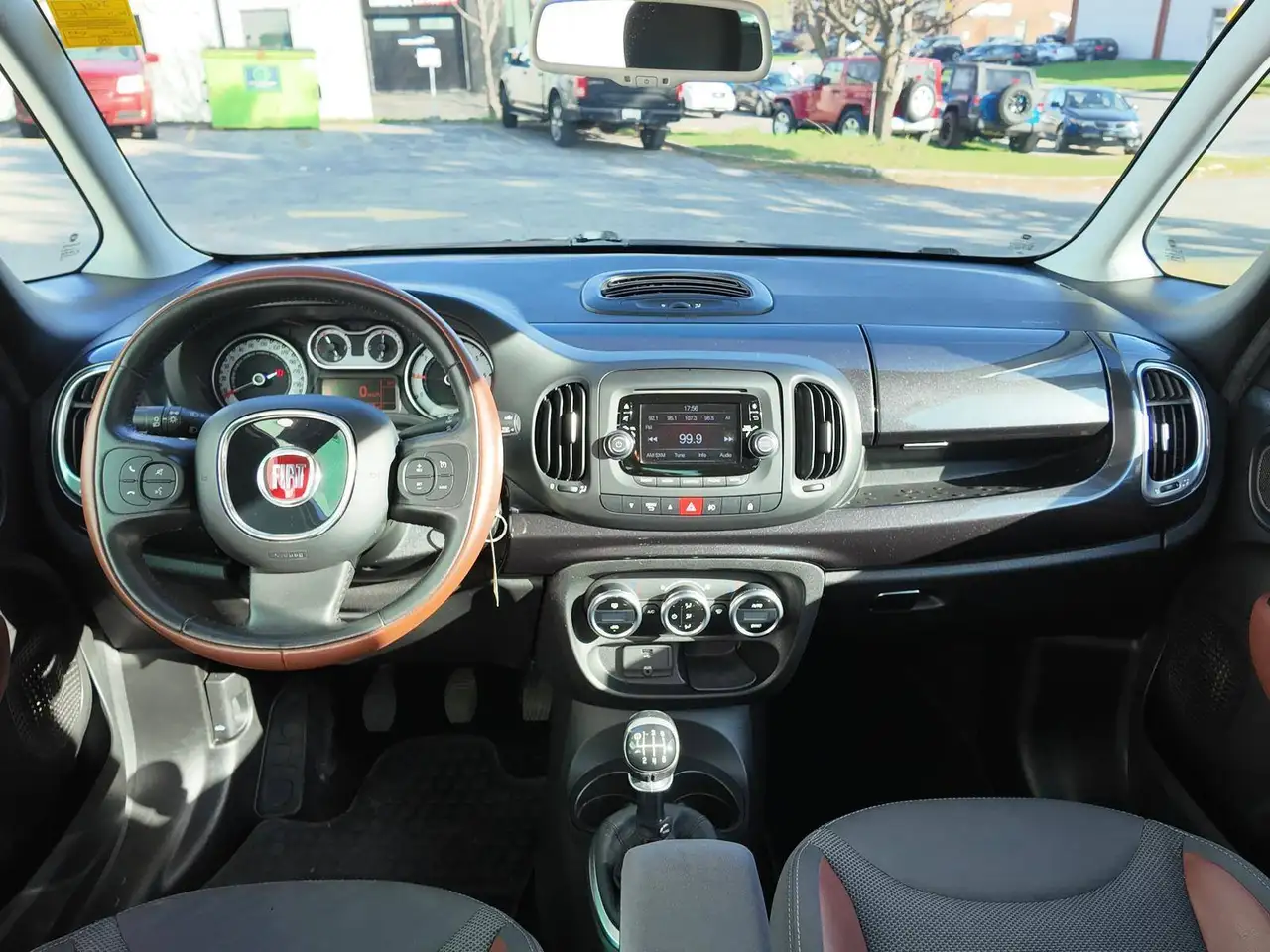 Fiat 500L снимка Fiat 500L
