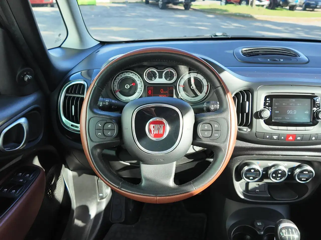 Fiat 500L снимка Fiat 500L