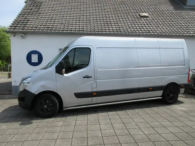 Nissan Interstar 2.3 dCi L3H3 N-Connecta Automaat