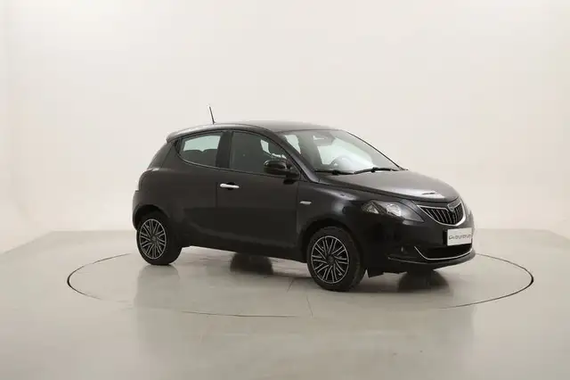 Lancia Ypsilon view 7