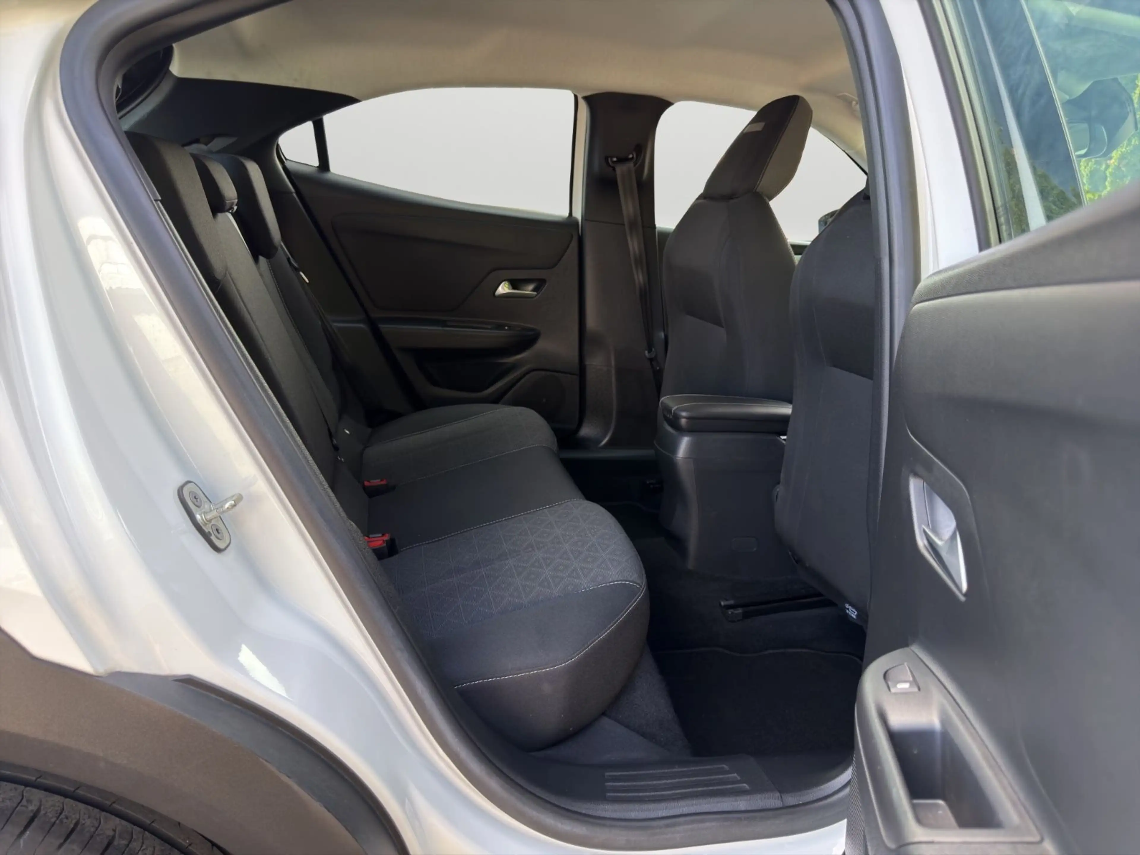 Opel Mokka Edition*AUTOMATIK*KAMERA*CARPLAY*LED* — photo 15