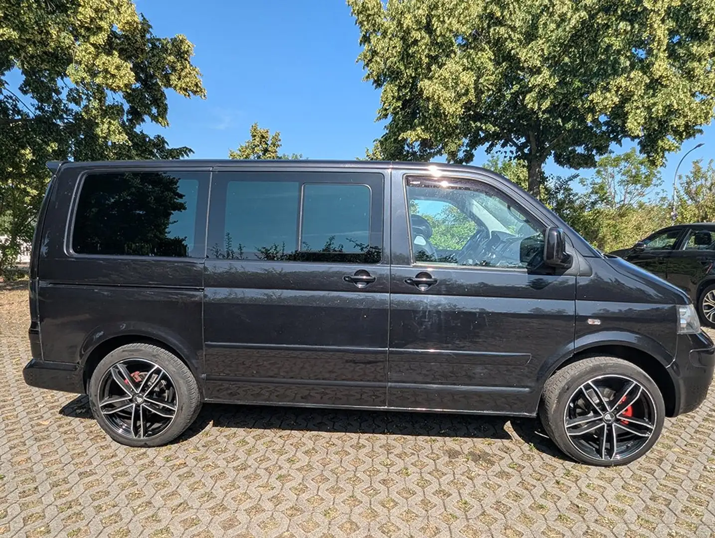 Volkswagen T5 Multivan Transporter T5 TDI Highline Schwarz - 2