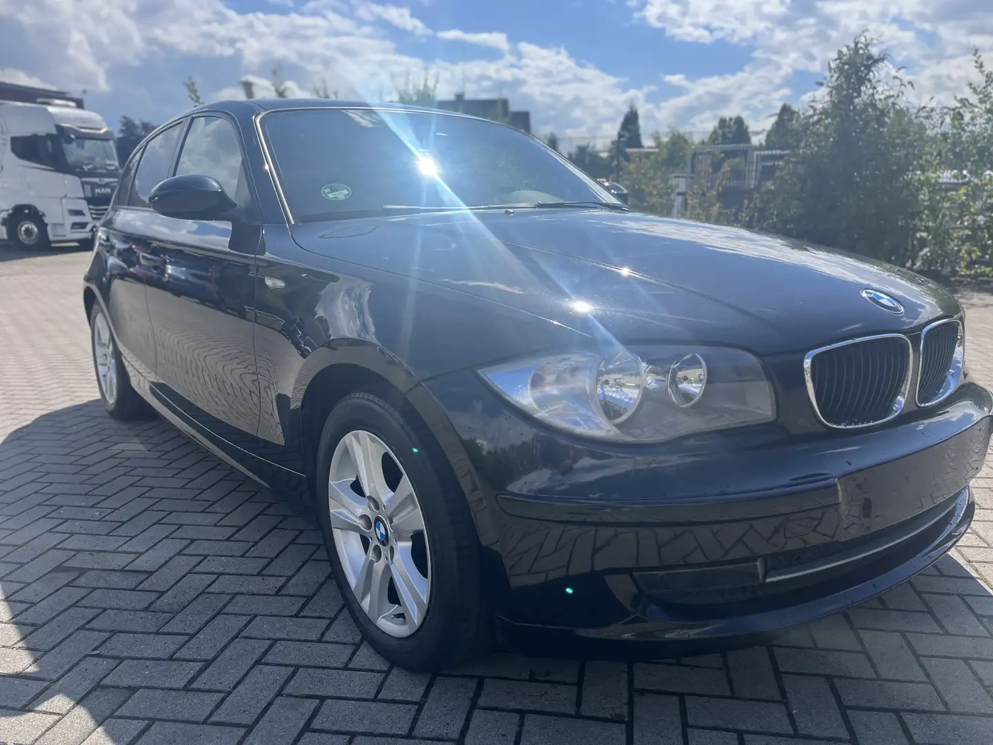 BMW 116 116d Schwarz - 2