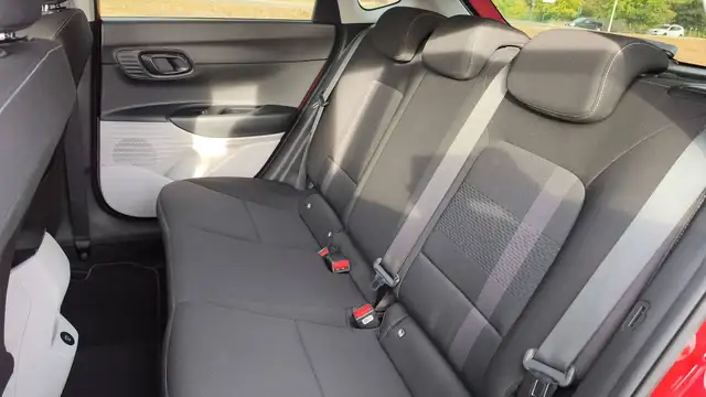 Hyundai i20 view 9
