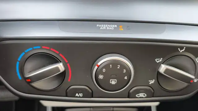 Hyundai i20 view 13