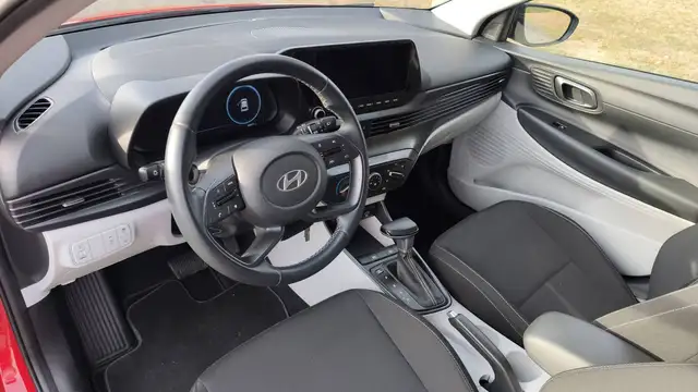 Hyundai i20 view 8