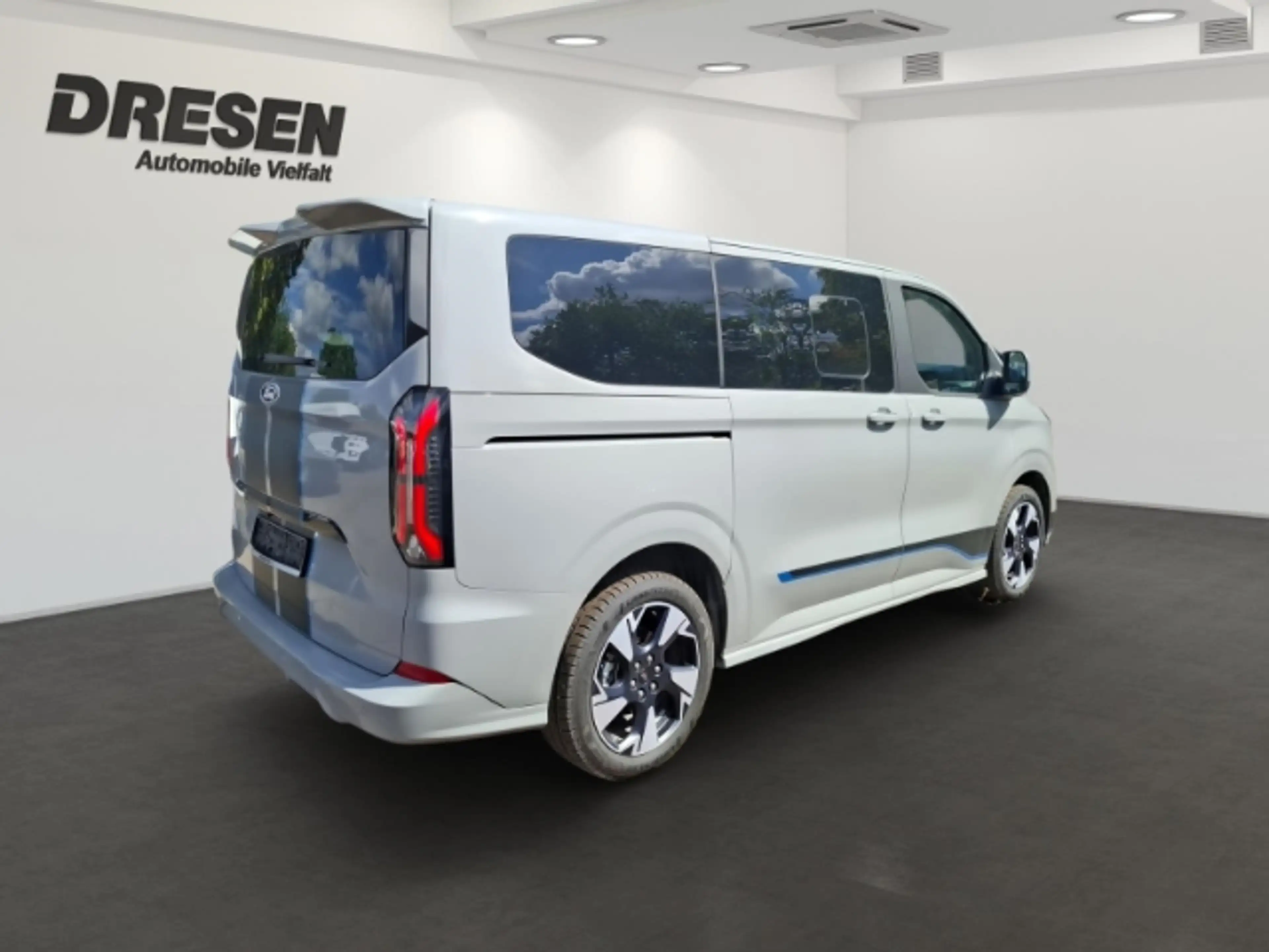 Ford Tourneo Custom Sport 340 L1+Allwetterreifen+Lenkradheizung+Sitzhe — photo 3