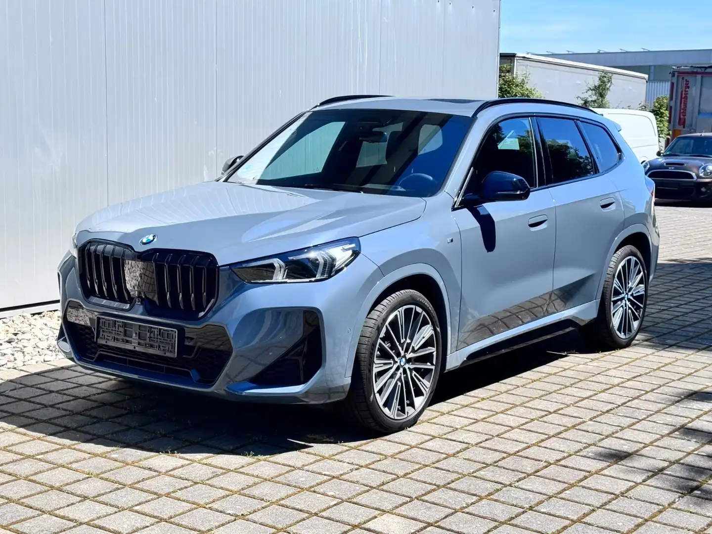 BMW X1 xDrive 23d 211ch DKG7 M Sport 20p HUD HK Attel Gris - 1