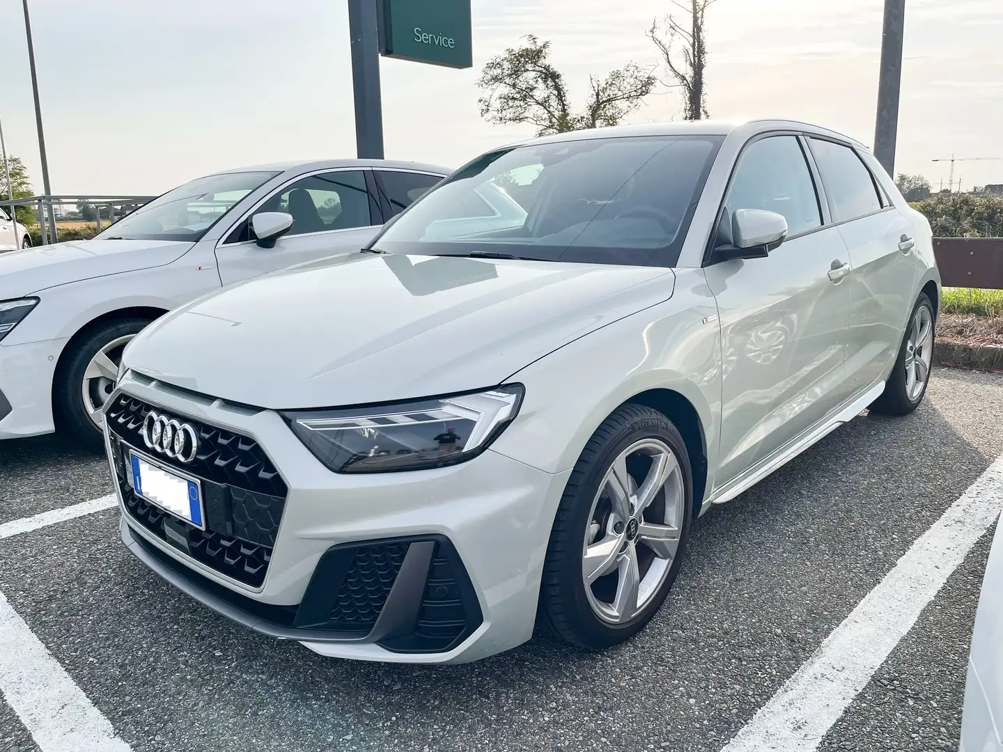 Audi A1 A1  Sportback 30 1.0 tfsi S Line Edition 116cv Argento - 1