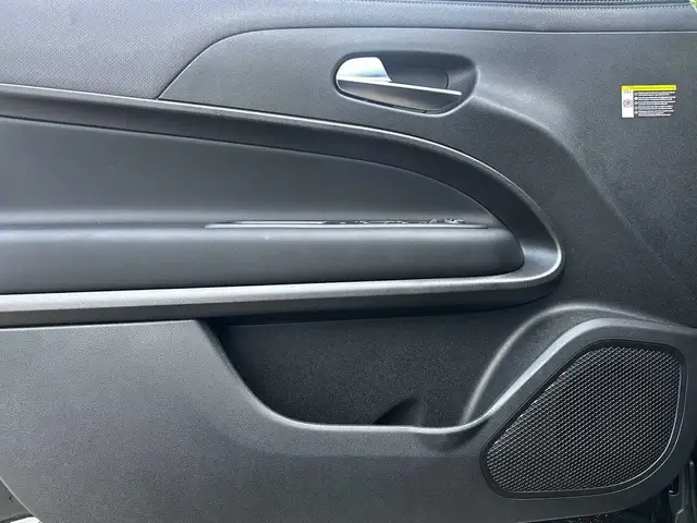 Jeep Avenger view 5