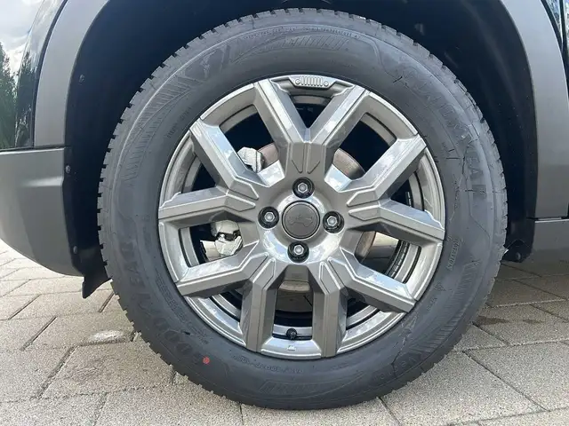 Jeep Avenger view 9