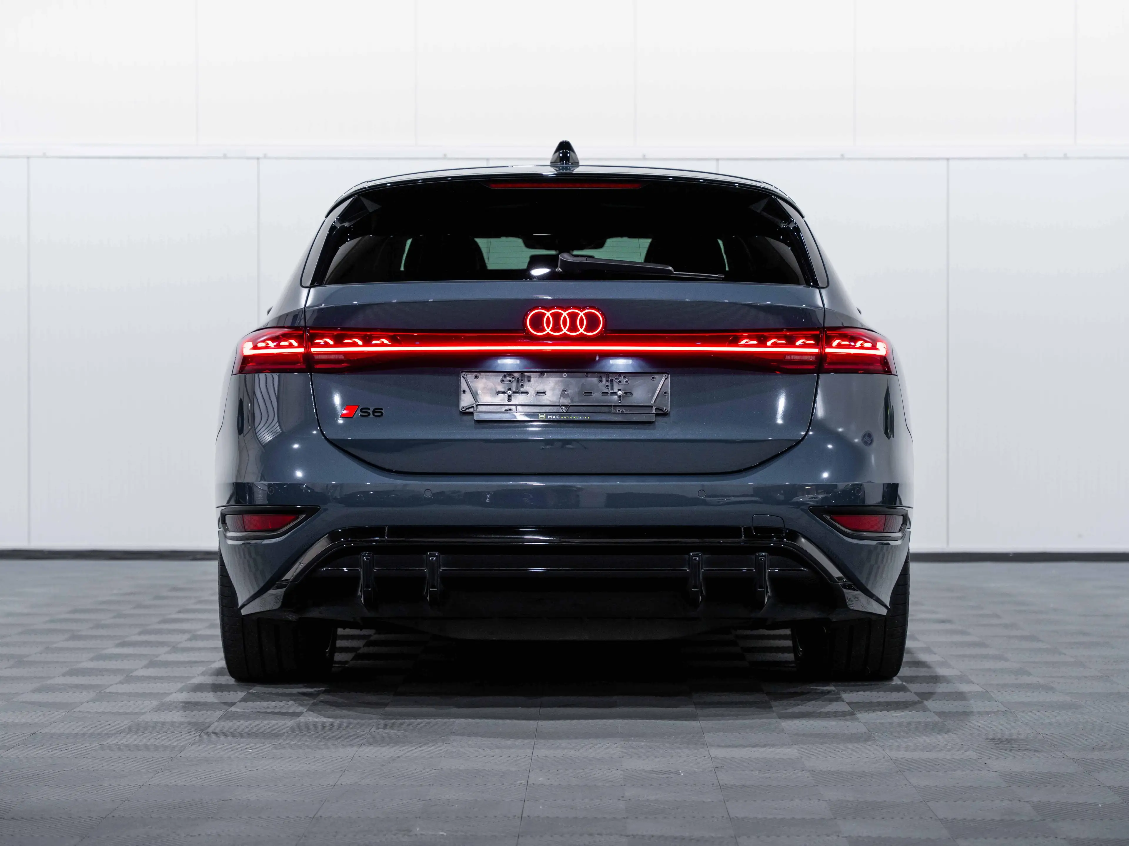 Audi S6 e-tron Avant 370kw Sportzetels/Ventilatie/B&O/21inch/Trekhaak/Carbon — photo 2