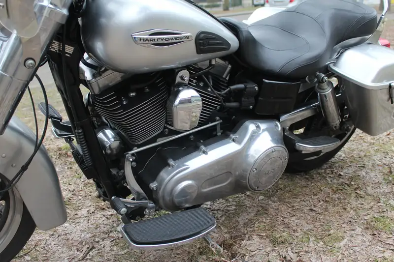 Harley-Davidson Dyna Switchback - foto 7