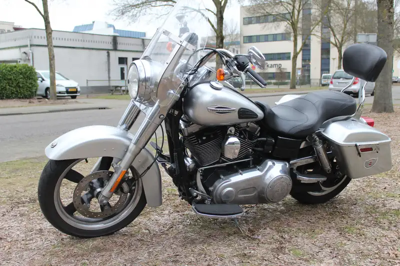 Harley-Davidson Dyna Switchback - foto 2
