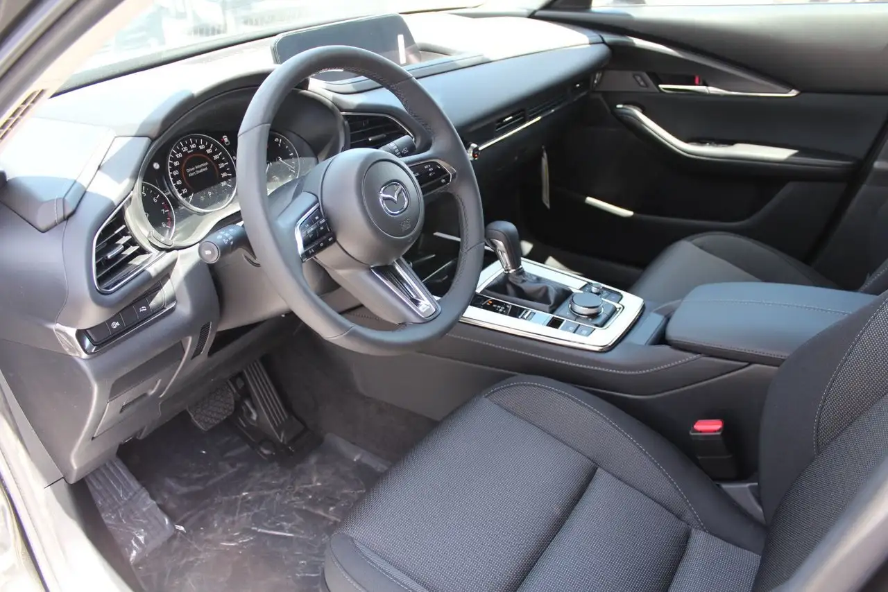 Mazda CX-30 photo Mazda CX-30