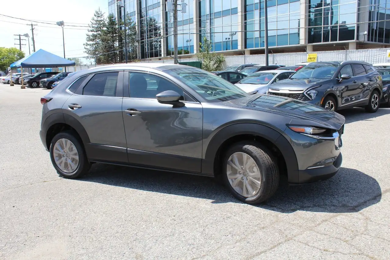 Mazda CX-30 photo Mazda CX-30