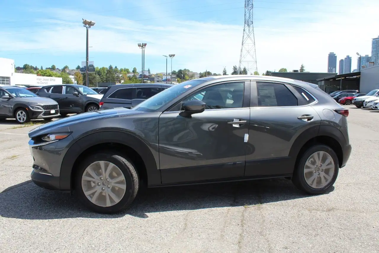 Mazda CX-30 photo Mazda CX-30