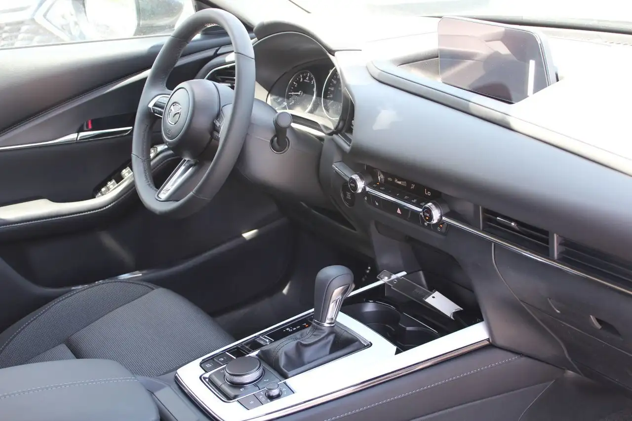 Mazda CX-30 photo Mazda CX-30