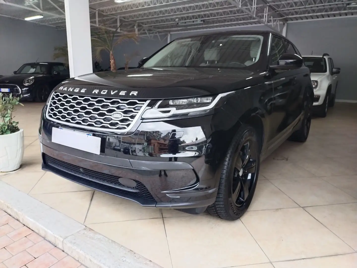 Land Rover Range Rover Velar Range Rover Velar 2.0d i4 180cv auto my19 Nero - 2