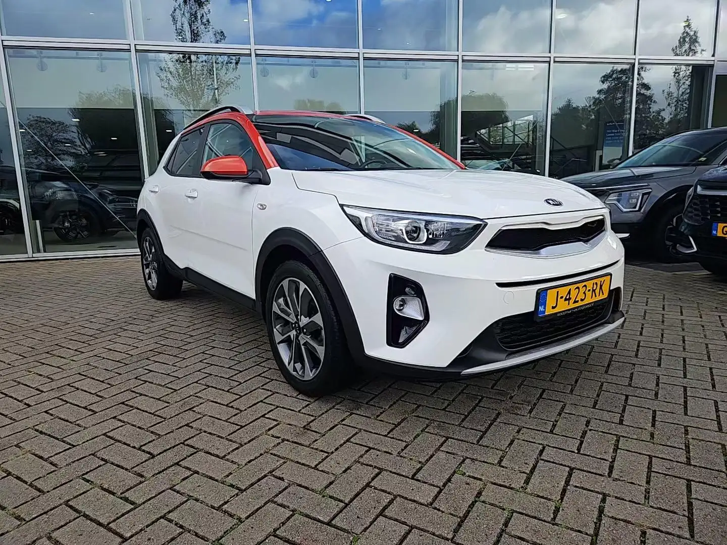 Kia Stonic 1.0 T-GDi Sports Edition LM velgen, airco, acterui Blanc - 2