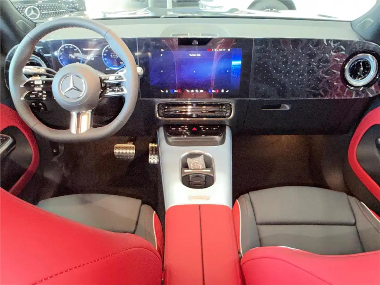 Mercedes-Benz GLB 2026