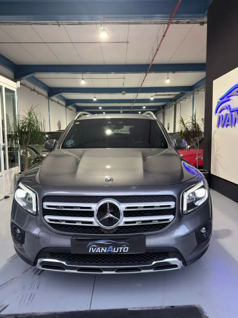 Mercedes-Benz GLB 200 200d 8G-DCT Grijs - 2
