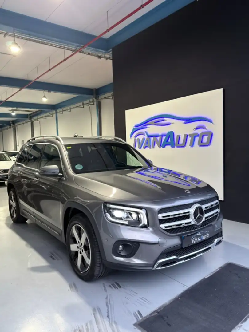 Mercedes-Benz GLB 200 200d 8G-DCT Grijs - 1