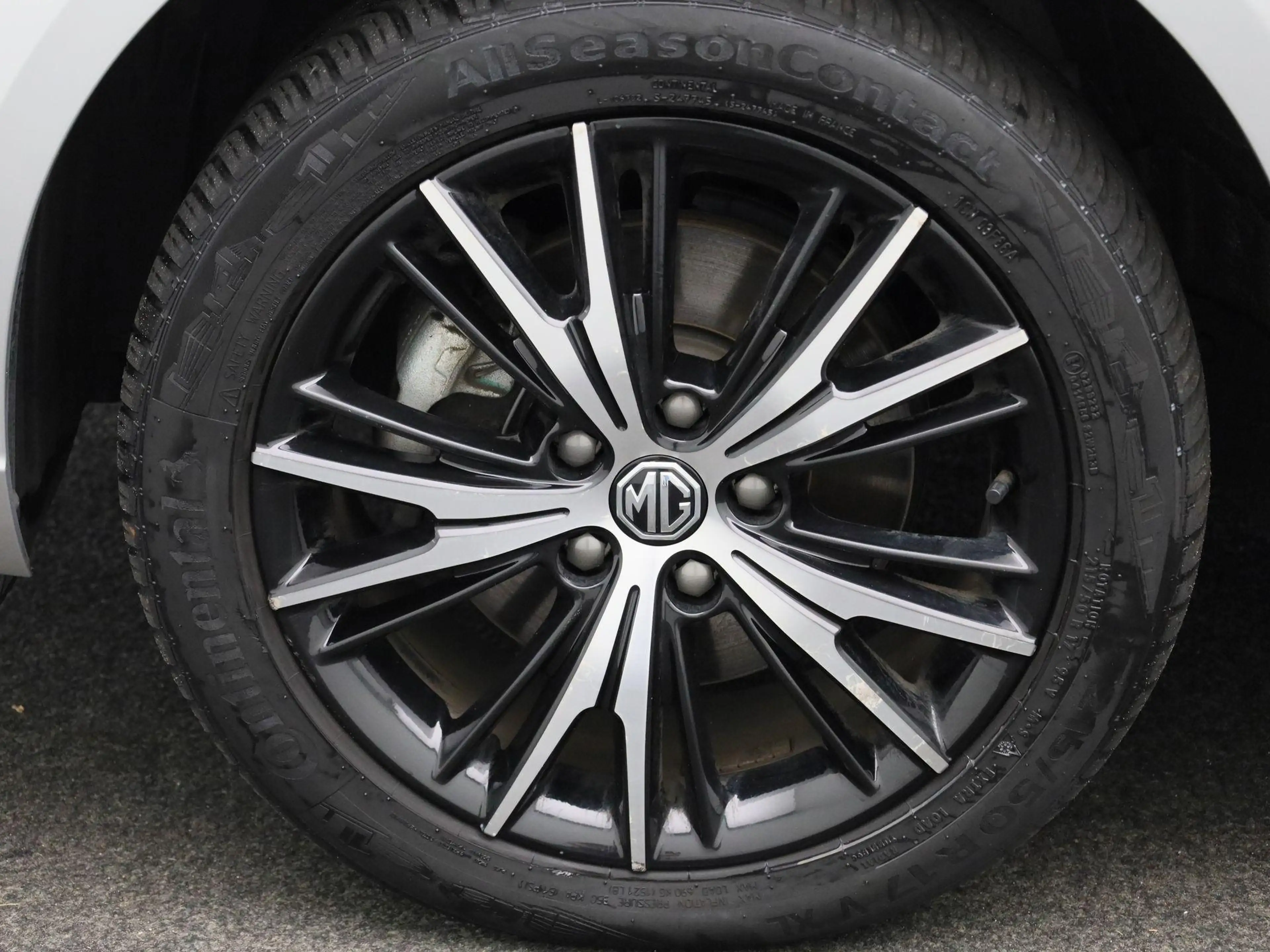 MG MG5 Long Range Luxury 61 kWh — photo 14