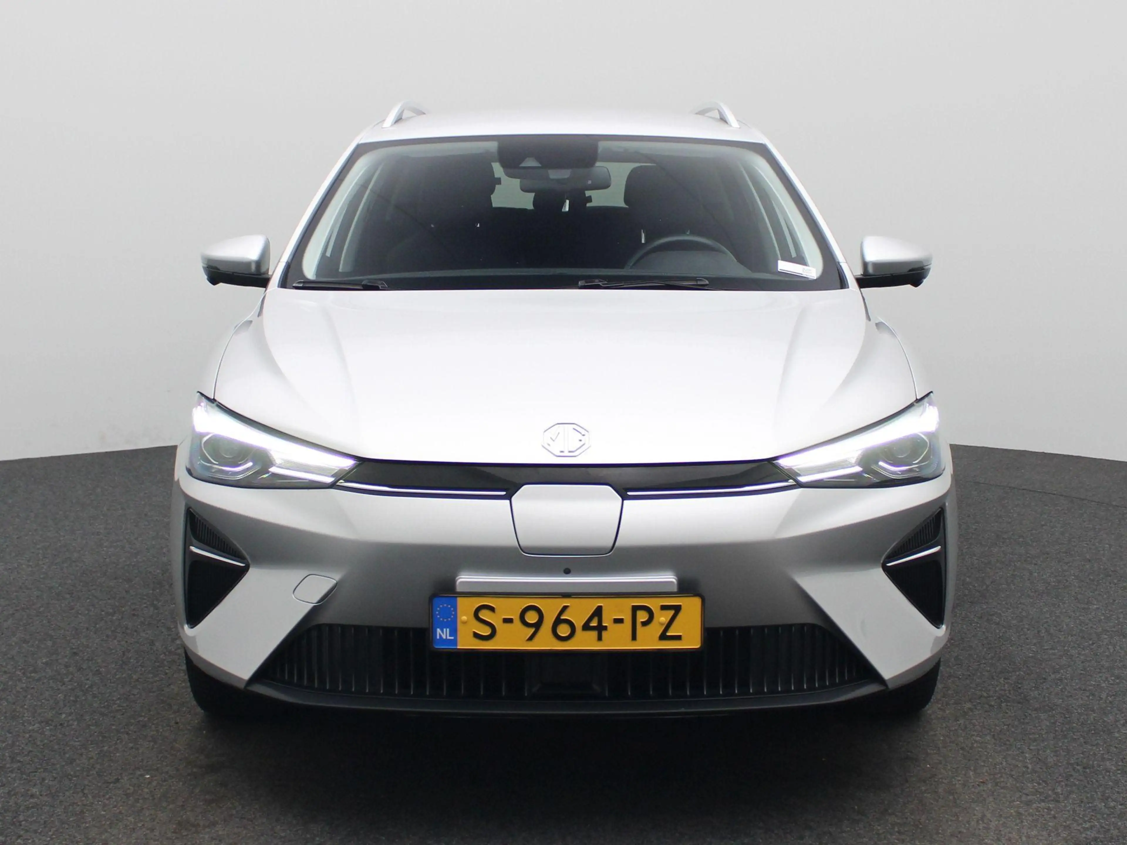 MG MG5 Long Range Luxury 61 kWh — photo 4
