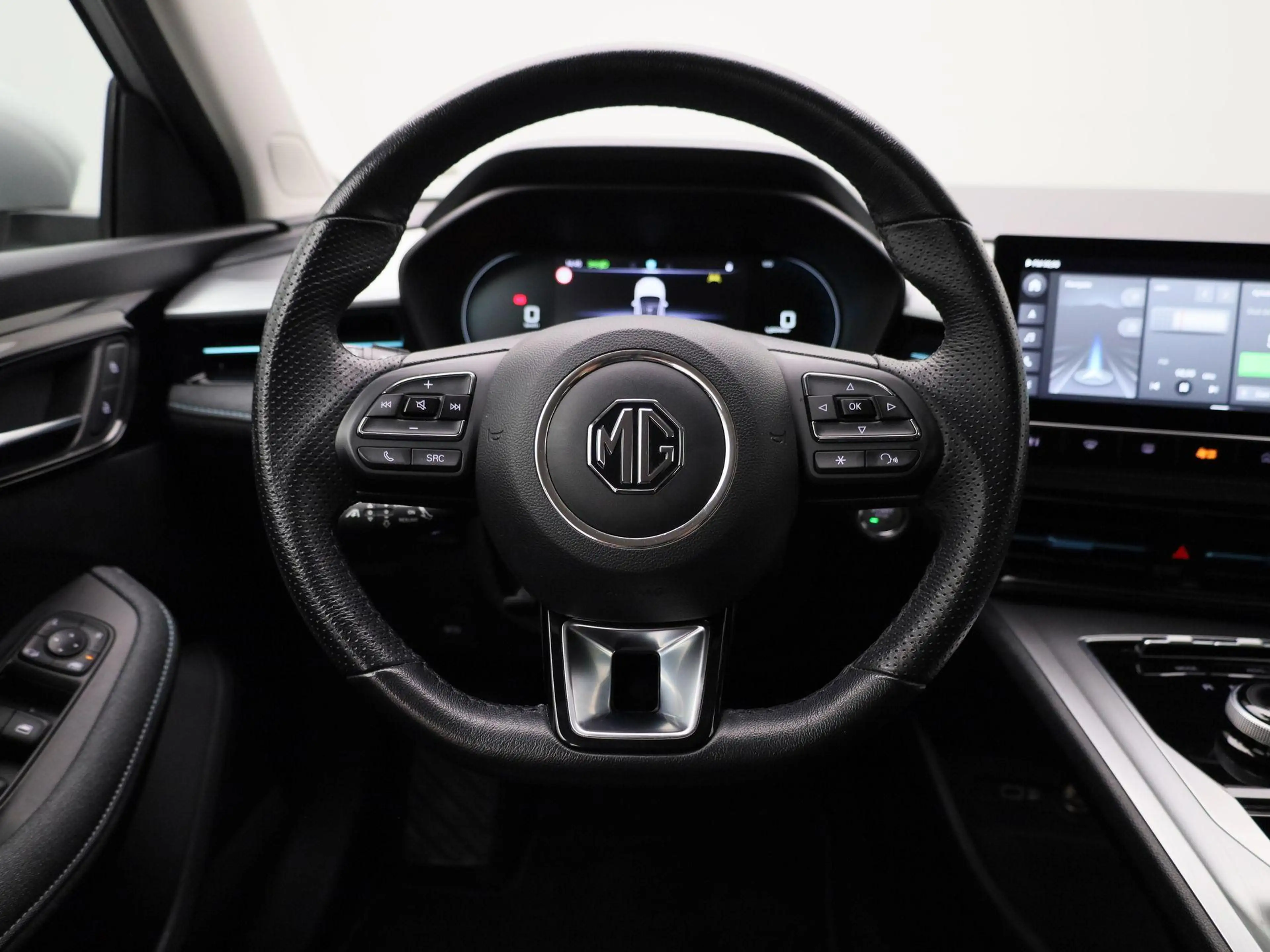 MG MG5 Long Range Luxury 61 kWh — photo 8
